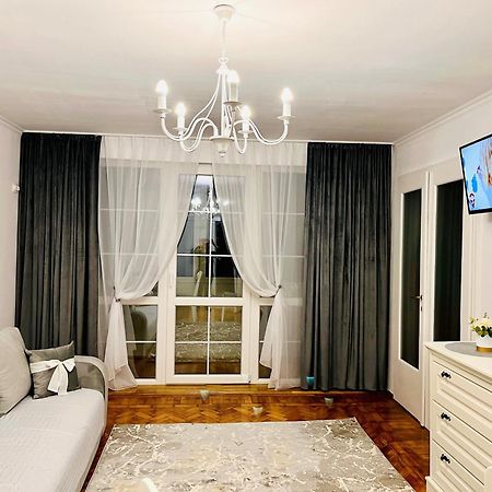 Dream Rooms هونيدوارا المظهر الخارجي الصورة