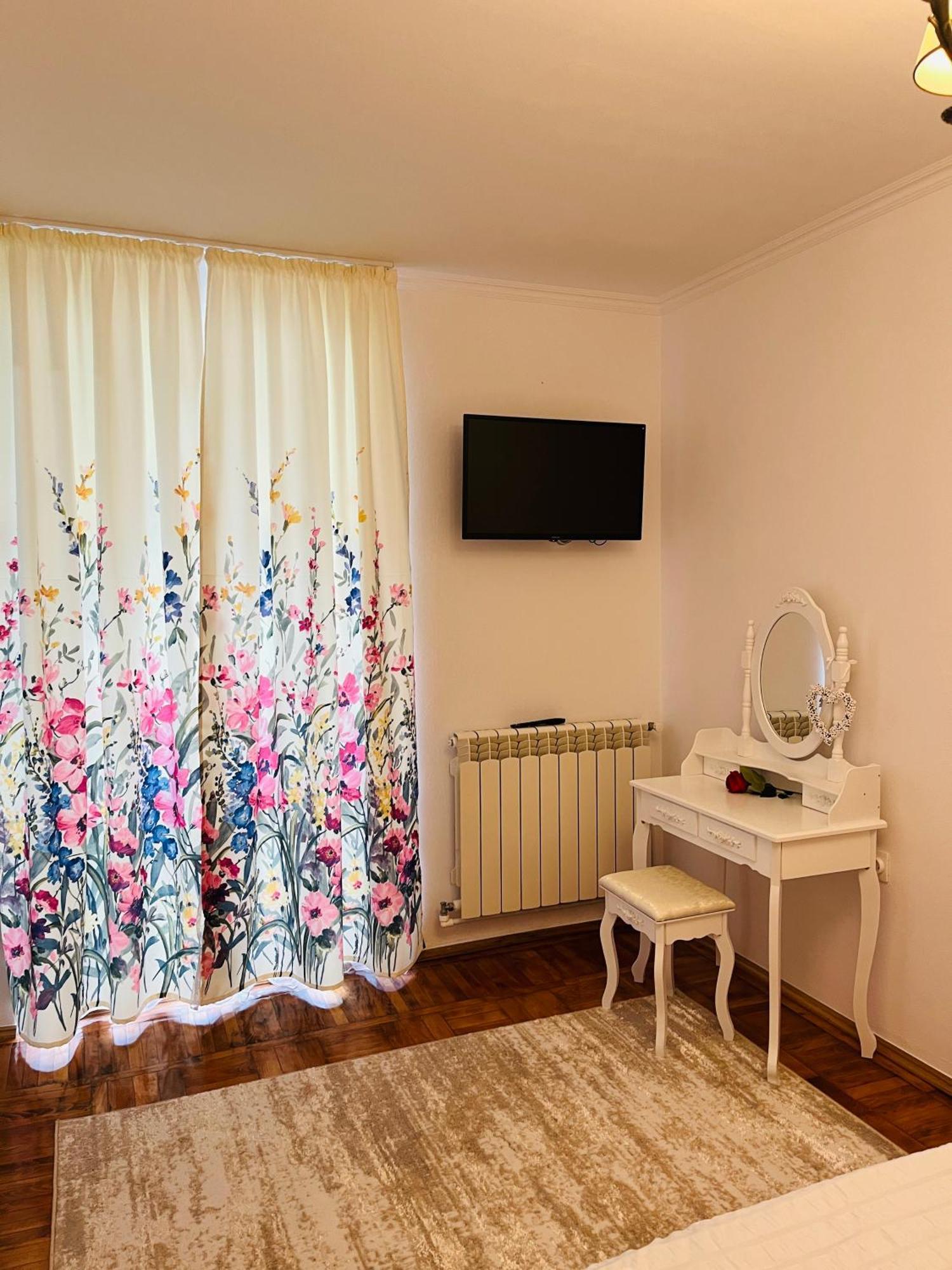 Dream Rooms هونيدوارا المظهر الخارجي الصورة